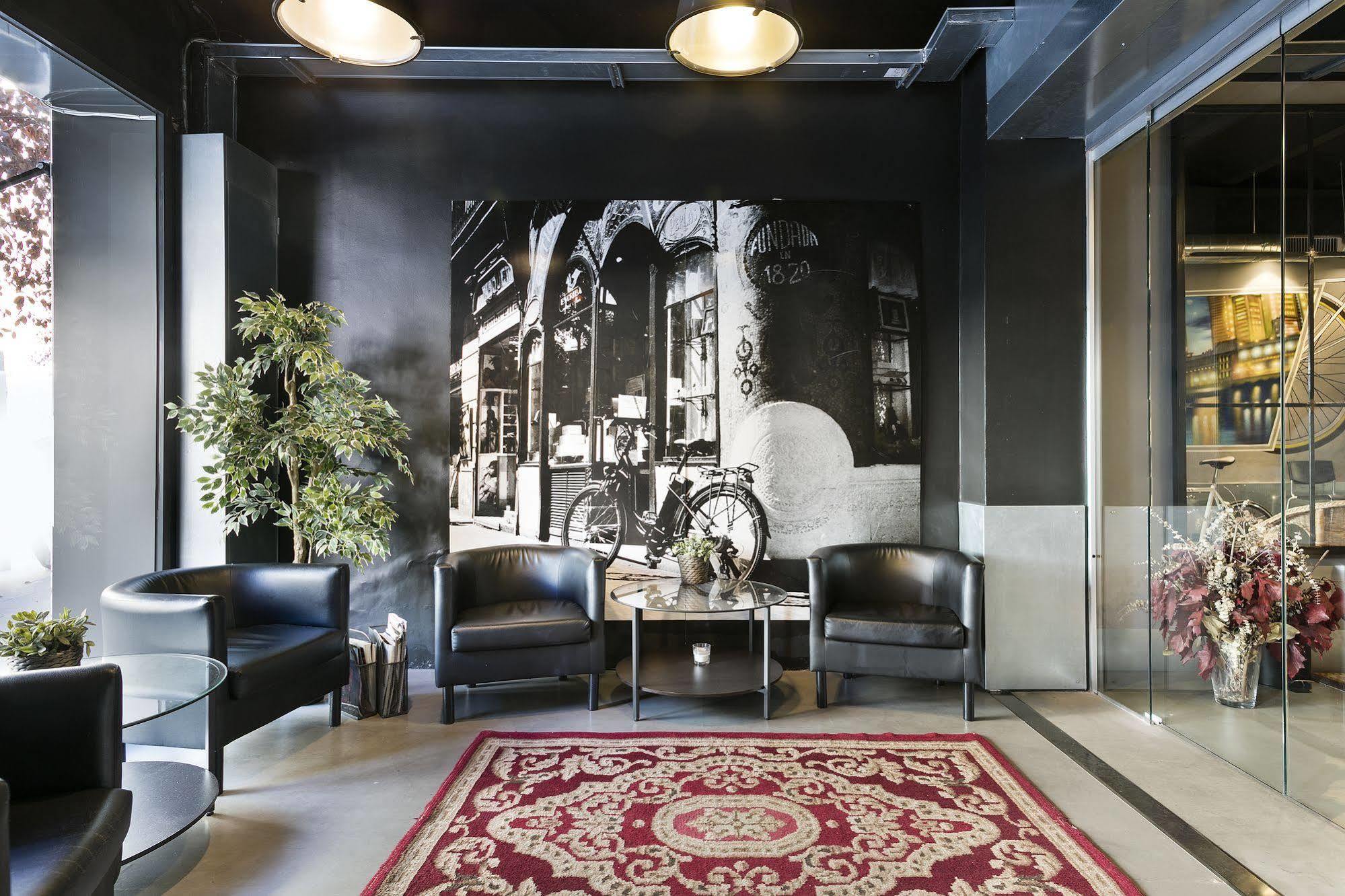 Fira Apartments By Gaiarooms Barcelona Kültér fotó