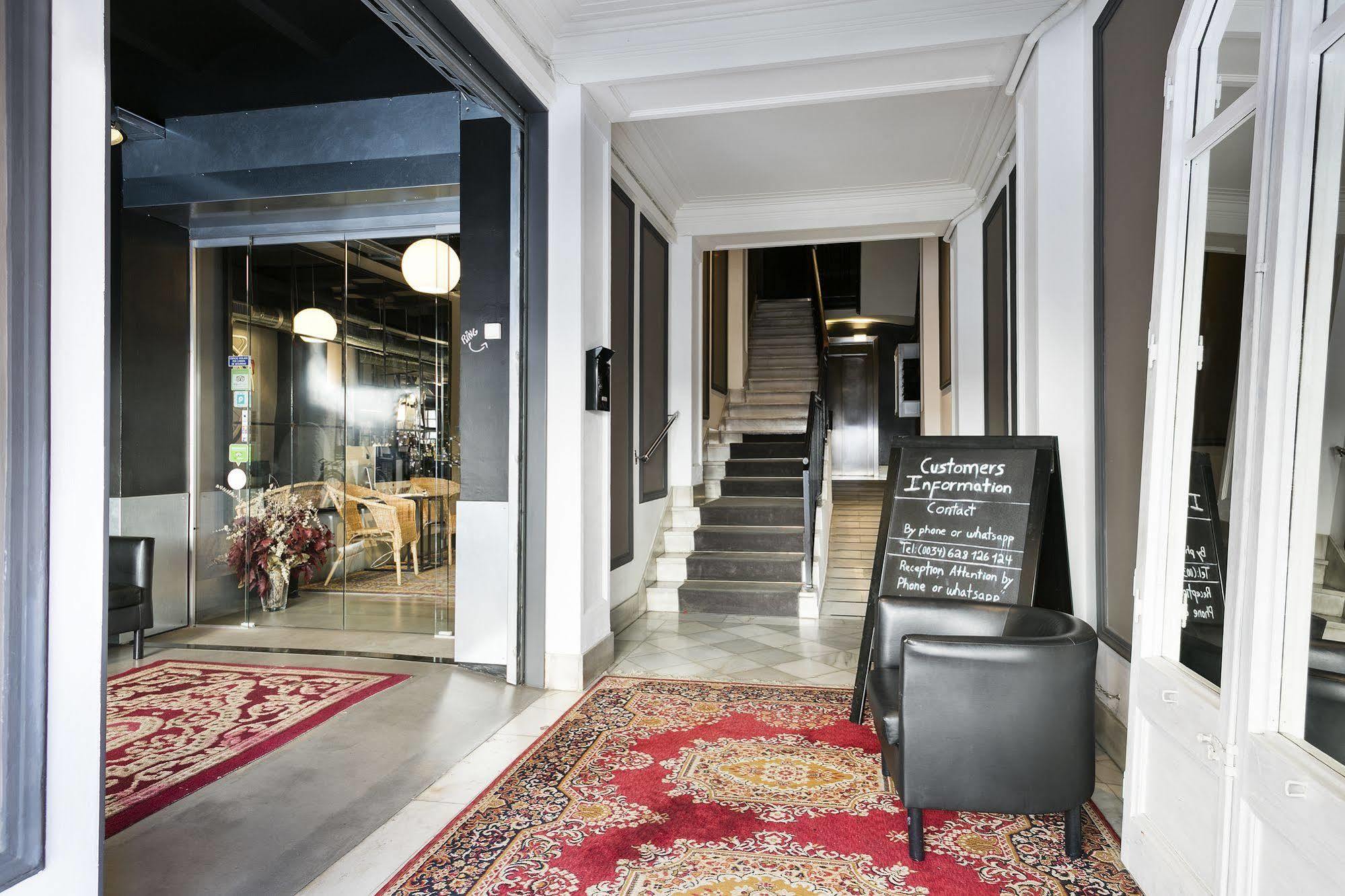 Fira Apartments By Gaiarooms Barcelona Kültér fotó